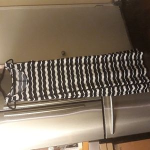 Size L Ronni Nicole Black n White wavy Chevron maxi tank dress-Side Slits